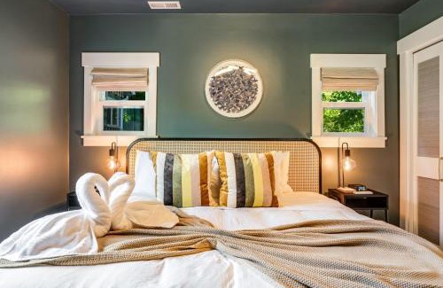 North Beach/Blue Ridge House | Perch - Ballard Cottage