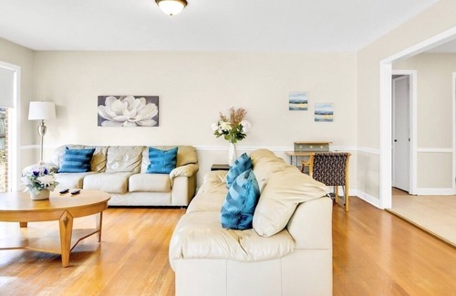 Chapel Hill House | Perfect Chapel Hill Getaway by UNC & Main Street!