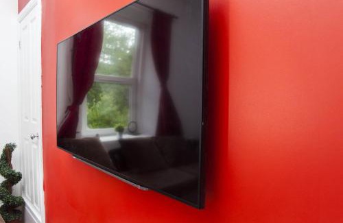 Marchmont Apartment | Perfect City Stay by the Meadows