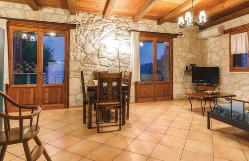 Xirokastello Villa | Perfect for couples, large pool area