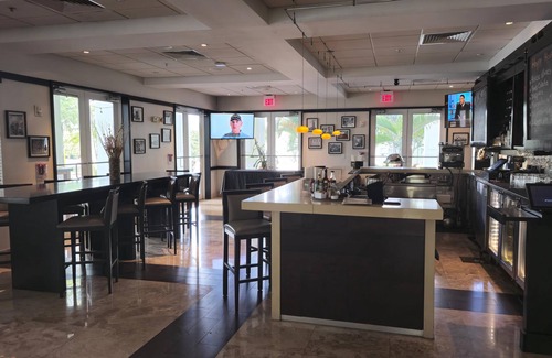 Doral Condo | Perfect for Couples – Reconnect King Suite Getaway