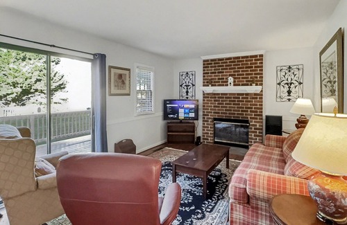 Midlothian House | Perfect for Extended Stays! Pet Friendly! Near Midlothian & Bon Air