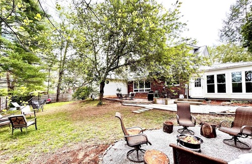 Bloomington House | Perfect for Family Gatherings & IU Sporting Events!