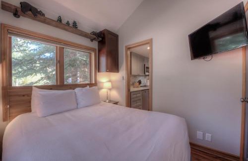 Breckenridge House | Perfect Getaway Cabin with Nearby Hike&Bike Trails