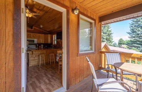 Livingston House | Perfect getaway close to Yellowstone outdoor recreation opportunities