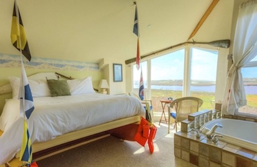 Moss Landing House | Perfect GetAway for Two, Sunset & Water View from Window