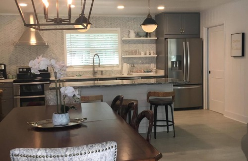 Jekyll Island House | 🇺🇸🏝️Perfect location for families+4 Bikes, 2 day July golfcart pass for week stay