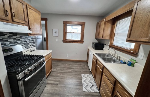 Downtown Omaha House | Perfect Midtown Bungalow! Walking distance to Blackstone! One block from UNMC!