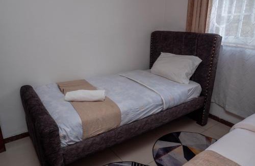 Hospital Apartment | Perfect Palm Condos-P2