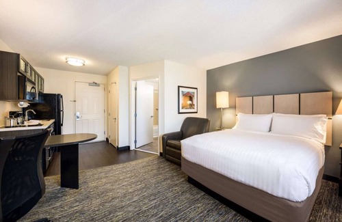 South Hills Resort | Perfect Pittsburgh Retreat! Fully-equipped Kitchen, Pet-friendly Property!