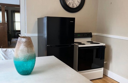 West Allis Apartment | Perfect Place West Allis- Wisconsin Walking distance from State Fair Grounds