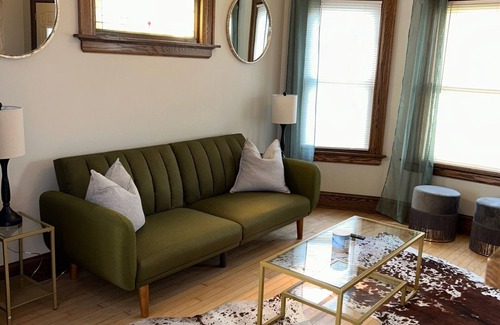 West Allis Apartment | Perfect Place West Allis- Wisconsin Walking distance from State Fair Grounds