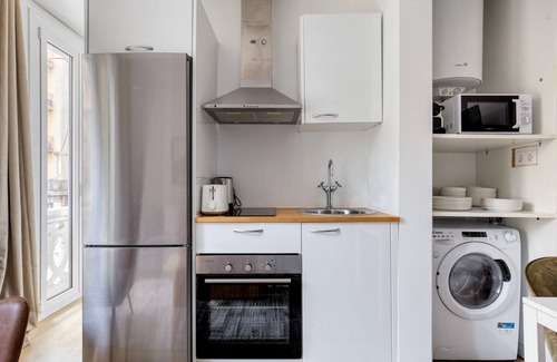 La Sagrada Familia Apartment | Perfect Sagrada Familia 1BR, Stylish Furniture, by Blueground