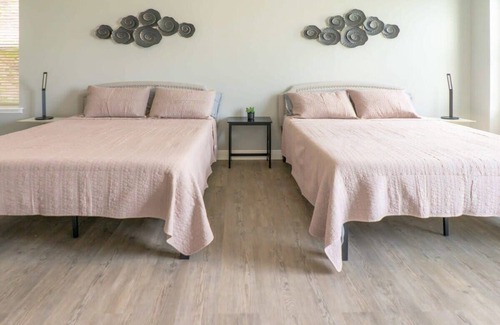 Near Southside House | Perfect STL Getaway near Everything