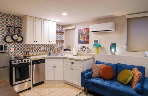 Central City Apartment | Perfectly Darling Downstairs Studio with Amenities