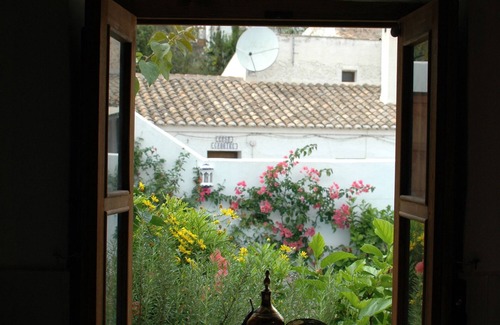 Bedar House | Period Village House, Private Pool, Beautiful Countryside Setting. WIFI, TV etc.