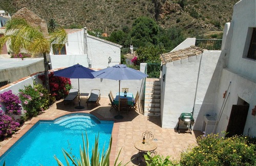 Bedar House | Period Village House, Private Pool, Beautiful Countryside Setting. WIFI, TV etc.