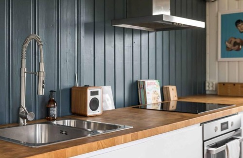 Hoyanger House | Pernilles hytte by Interhome