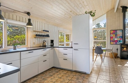 Hals House | "Persa" - from the sea by Interhome