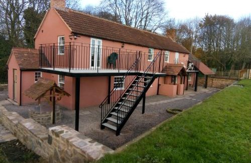 Gloucester House | Pershbrook Cottage & Garden