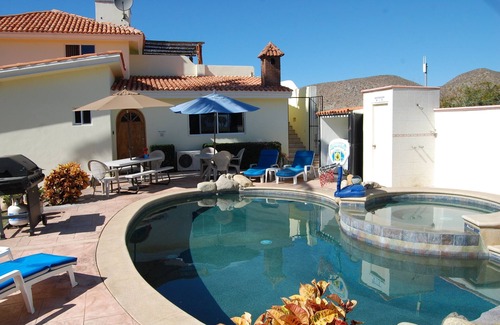 El Pescadero Apartment | Pescadero Palace 1BR Ground Floor Casita w/swimming pool, Jacuzzi, on the beach!