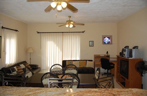 El Pescadero House | Pescadero Palace 4BR Guest House w/Pool, Jacuzzi, and Beach Front!