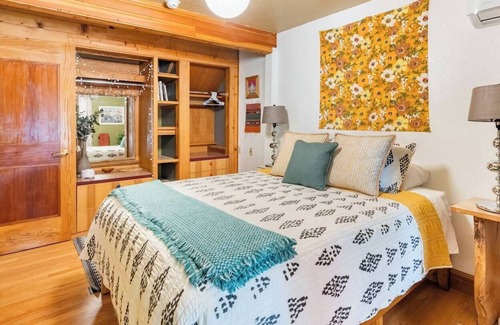 Cascade Locks Cottage | Pet+EVCar Friendly Cottage | Walk2Brewpub+River