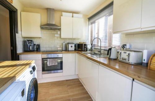 Purleigh House | Pet Friendly Home in Chelmsford-Hot Tub-Sleeps 6