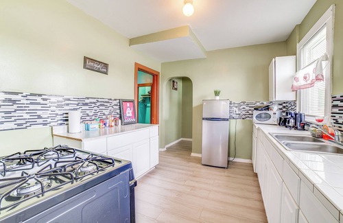 South Chicago Heights Apartment | Pet-Friendly Apt in South Chicago Heights