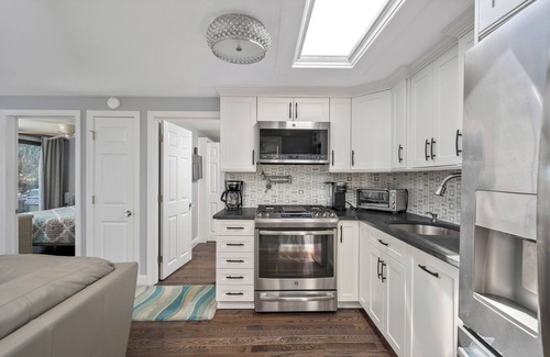 South Beach Haven Condo | PET Friendly 2BR OCEANFRONT Perfect for Small Family or Couple