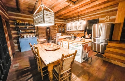 Wilsonville Cabin | Pet Friendly 1800’s cabin! Stay with us for Weddings, Wineries, and more!