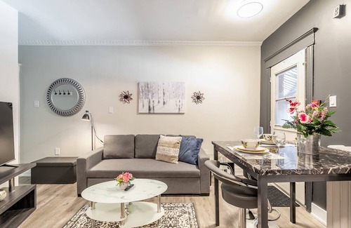 Central Hamilton Apartment | Pet-friendly 2BR Apartment Near Downtown