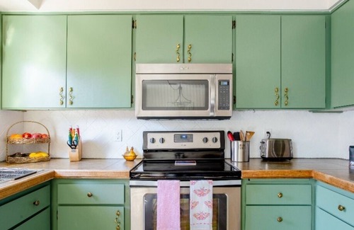 Larkspur House | Pet-Friendly, 3 bed, 1 bath, Dedicated Office, Fenced Yard, Great Location,