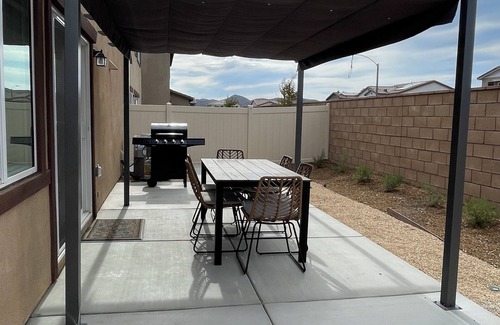 Winchester House | Pet Friendly 3 br/2.5 bath, Single Family Home with Private Yard, Community Park