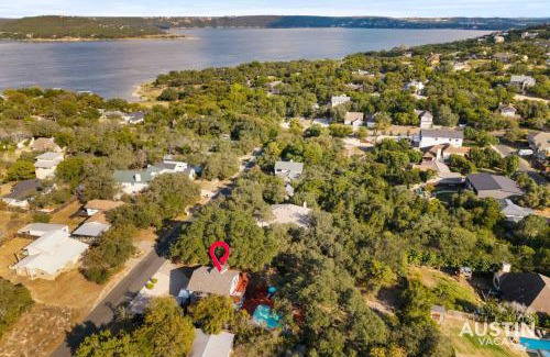 Cardinal Hills House | Pet Friendly 3BR 3BA Hill Country Home w Private Pool and Grill by Austin Vacay