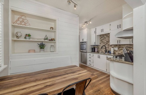 Coeur d'Alene House | Pet-Friendly 4BR Home – Fall Savings on Long Stays