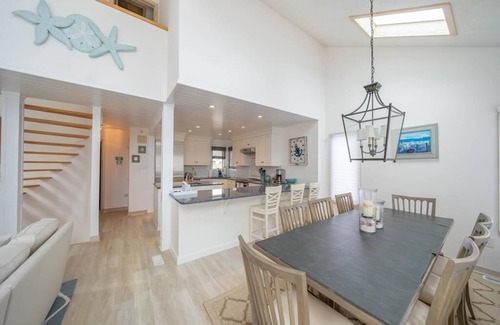 Avalon House | Pet Friendly, 5 Bedroom, 4 bath home close to the beach!