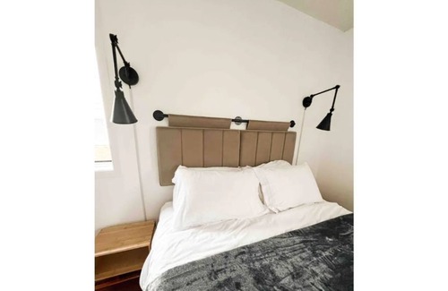 St. Paul House | Pet Friendly, 800 Mbps Wi-Fi, Close to downtown St. Paul