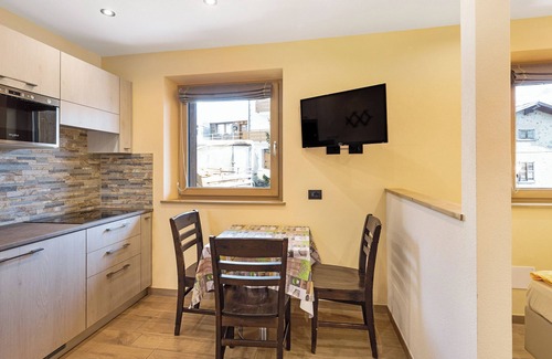 Sant'Anna Apartment | Pet-Friendly Apartment 'Angelina Casa Claudia' with Mountain View & Wi-Fi