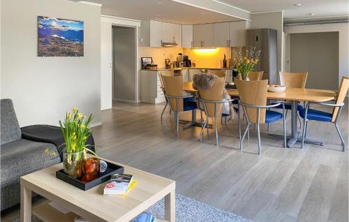 Vestnes Apartment | Pet Friendly Apartment In Tresfjord