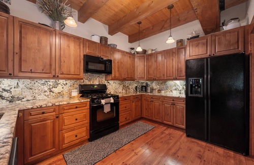 Grand Elk Ranch Cabin | Pet-friendly cabin w/hot tub & fire pit