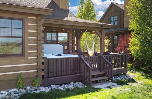 Grand Elk Ranch Cabin | Pet-friendly cabin w/hot tub & fire pit