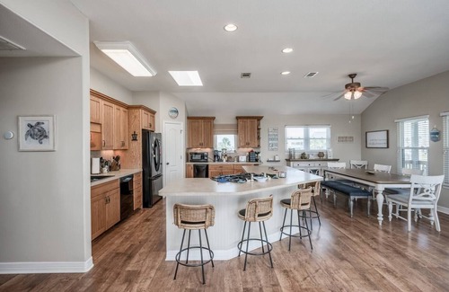 Jamaica Beach House | Pet friendly canal retreatn