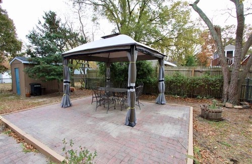 Town Bank House | Pet friendly cottage by the Delaware Bay-Townbank