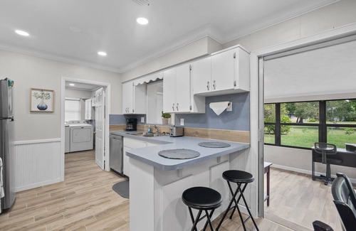 Lakewood Park House | Pet Friendly! Escape to Paradise in Fully Furnished Home in Fort Pierce