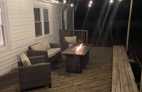 Clayton House | Pet Friendly|Fenced In|DT Clayton|Walkable