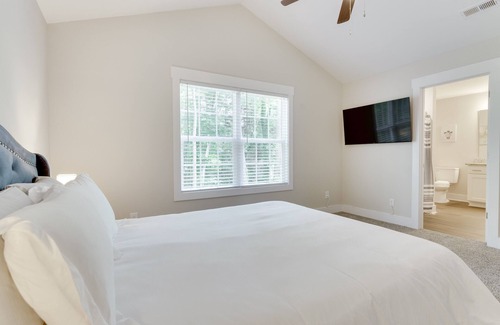 St. Stephens House | Pet-Friendly Hickory Vacation Rental 8 Mi to Lake!