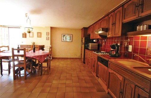 Flaujac-Poujols House | Pet friendly home in Flaujac-Poujols