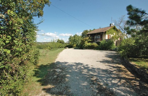 Flaujac-Poujols House | Pet friendly home in Flaujac-Poujols