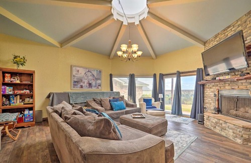 Ransom Canyon House | Pet-Friendly Home about 13 Mi to Dtwn Lubbock!